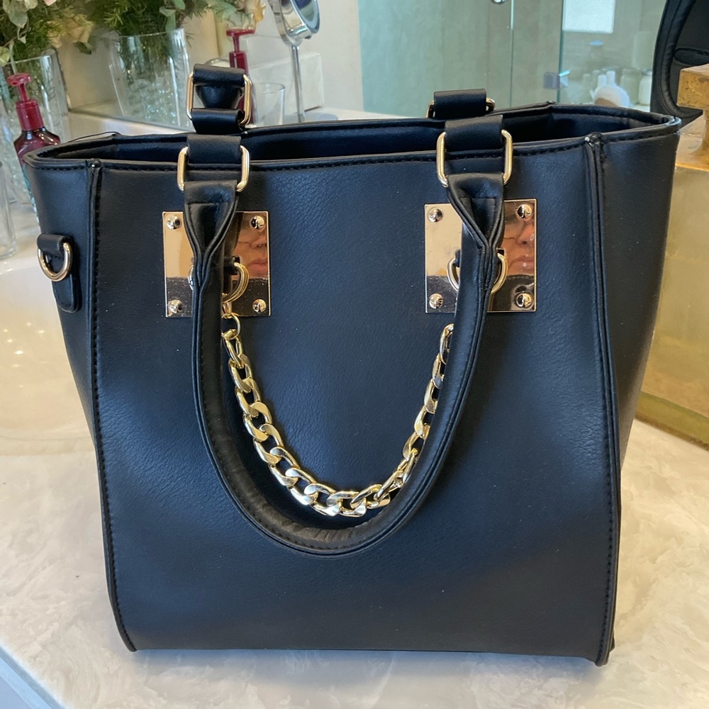 FREE with purchase of any other of my items: Purse, black, faux leather. - Picture 3 of 9